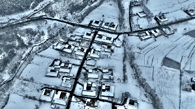 青?；。恒y裝素裹 雪景如畫